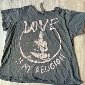 Magnolia Peal vintage tee